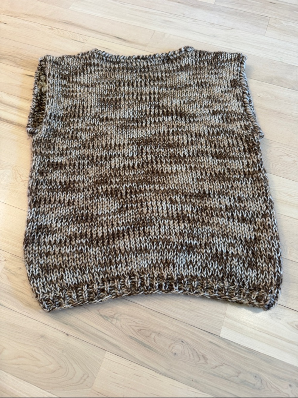 Vintage-80s-Hand Knit Geometric Sweater Vest - Picture 5 of 5